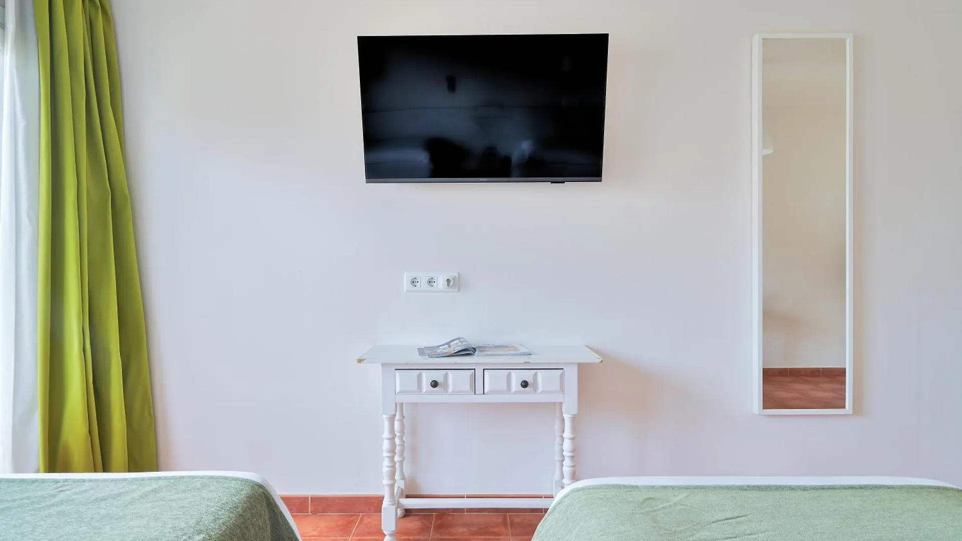 Hostal Sol Y Miel Benalmádena 2*,